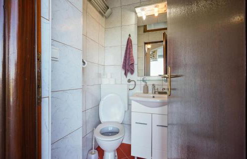 Lovely Home In Kladje With Kitchen - Photo 30