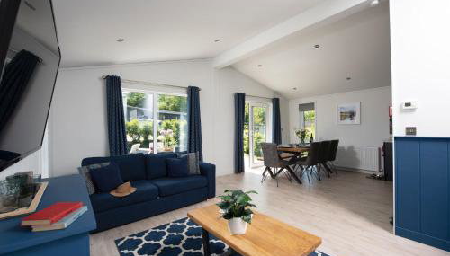 Buttercup Lodge - Relaxing hot tub and Parking - Foto 3