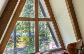 Modern A-Frame Cabin in the Woods - Foto 7