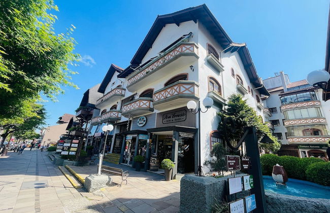 02 Dorm -Apenas 01 quadra da Rua Coberta - Foto 19