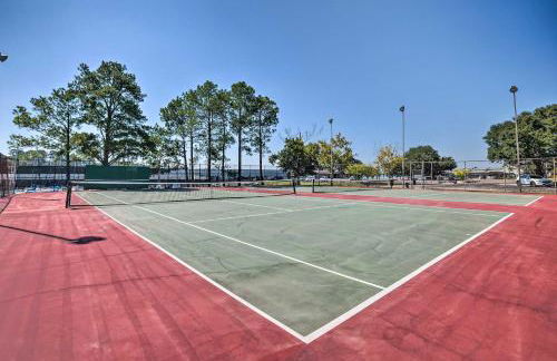 Lake Conroe Waterfront Home Patio and Shared Pool! - Photo 32