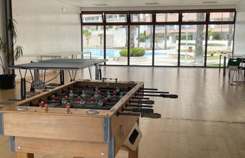 Lux Apt in Priv Condo with Pool, near Beach, Parking & Easy Access to Lisbon - Foto 9