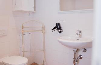 Pension Adele - Ruhig, direkt am Elberadweg & Badesee mit Balkon - Foto 30