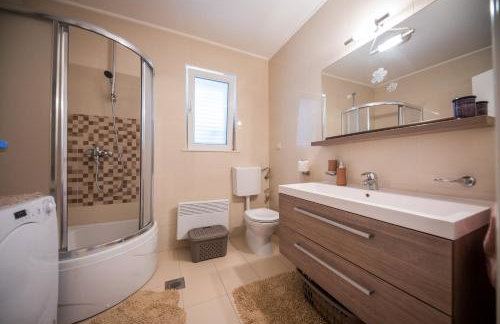 2 Bathrooms, Free Parking Spot, Prt Sea View - Foto 14