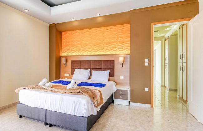 Beautiful Holiday Home With Private Pool - Foto 8