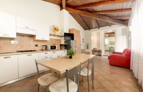 333 - Residence Montebello Bilocale A, Relax nel verde con Piscina - Foto 1