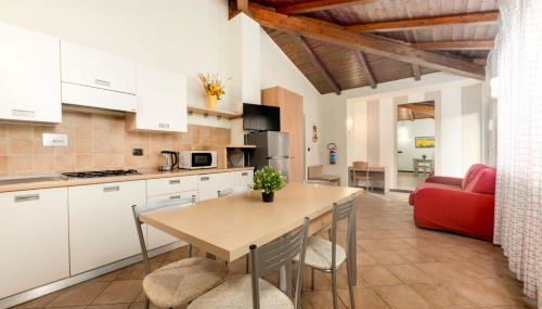 333 - Residence Montebello Bilocale A, Relax nel verde con Piscina - Foto 1