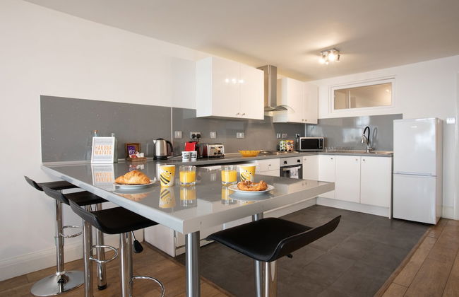 Rest & Recharge Regents Court 3bed 2bath - Foto 9