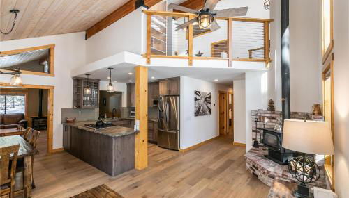 Kokanee at Tahoe Donner - Charming 3 BR - Pool Table - Fireplace - Amenity Access! - Foto 3
