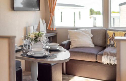 3-Bed Caravan Seton Sands- by Holiday Homes - Foto 17