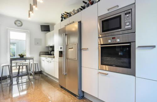 Estoril Garden Villa - 4Bedroom private pool - CheckinHome - Photo 6