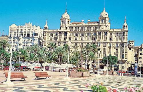 Piso Grande Amplio para grandes grupos 4 Dormitorios 2 baños,Asc 4AC y WIFI - Photo 67