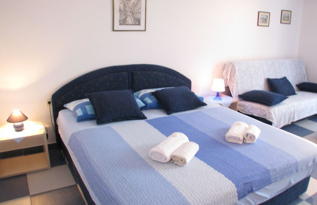 Apartments Srkoc - Photo 10