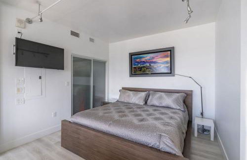 Cityscape Elegance with Water Views - Foto 36