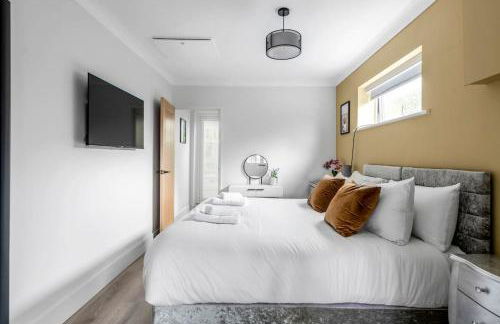 Waterside Cottage - Hot Tub, Mooring, Arcade, Bar - Foto 18