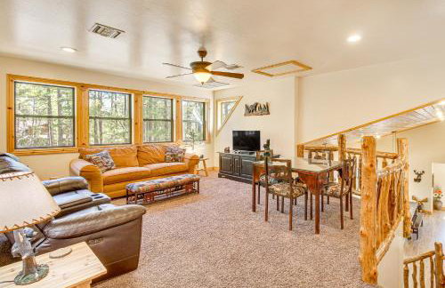 Rustic Lakeside Cabin on 3 Acres with Nature Views! - Foto 10