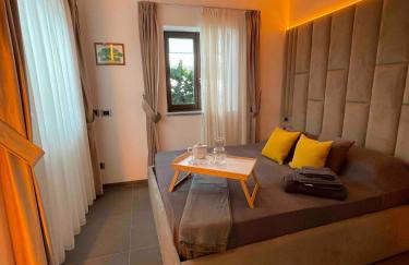 JOIVY Exclusive 2-Bedroom Villa with Private Garden - 5 minutes from the Colosseum - Photo 2