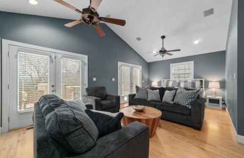 Sunset Cove Lakefront Luxury Lodge with Private Dock - Foto 58