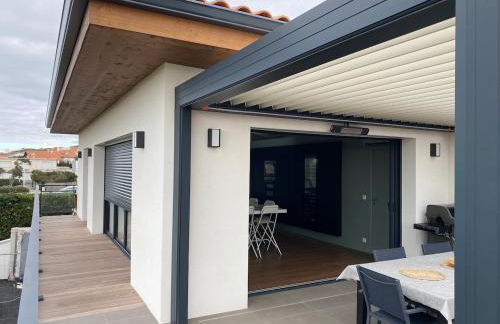 Beautiful new ocean facing villa - Foto 18