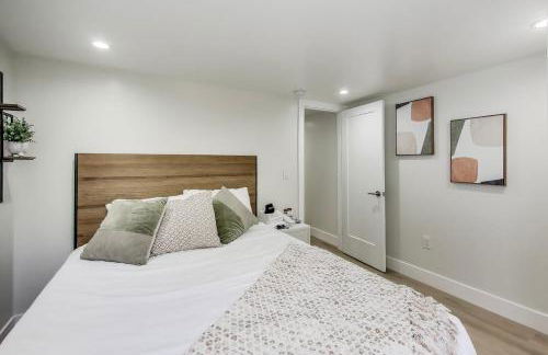 West Oakland Charm 5br4ba AC WD - Photo 30