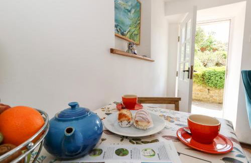 Tiddlers Cottage - Photo 9