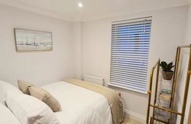 Luxury, Spacious 3 Bedroom, Beachfront Apt with Parking & Courtyard - Shoreside - Foto 12