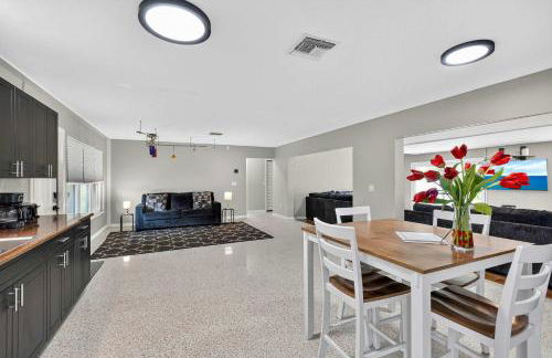 4BR Spacious Paradise - Photo 7