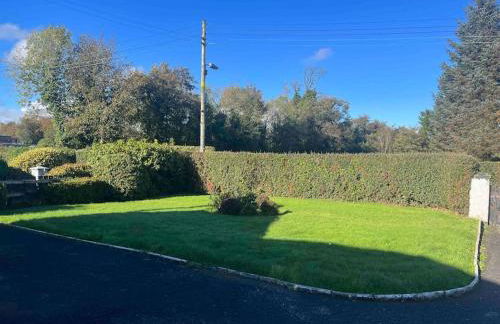 Cosy 4 bed bungalow in quiet residential area! - Foto 1