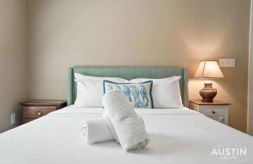 Sizable Screened in Porch w Luxury Kitchen and Bath - Foto 15