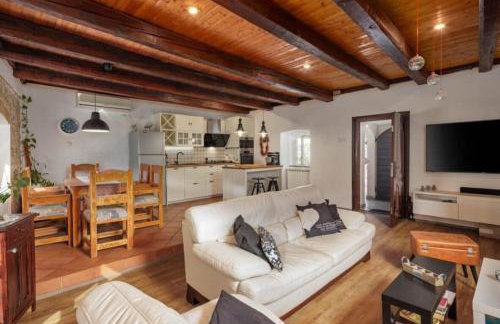 Amazing,full privacy holiday home with swimming pool l & hot tub - Foto 53