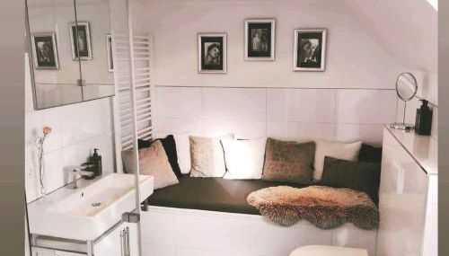 Pfälzer Herzel mit 2 Schlafzimmern und Blick über die Rheinebene kostenfreiem Parkplatz und Wlan fußläufig zum Wald und den Weinbergen Weinkühlschrank Brötchenservice Garten mit Gasgrill - Foto 5