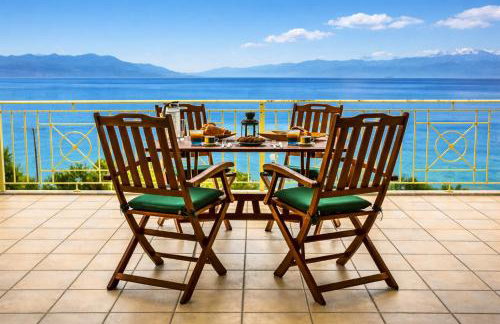 Derveni Seaside Apartments - Deluxe Sea View Penthouse Jacuzzi-BBQ & Groundfloor Garden View Apartment - Foto 18