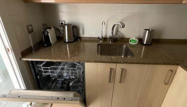 Wifi, Aire Acondicionado y playa a dos minutos a pie - Photo 4, stove