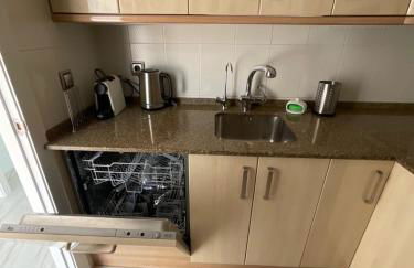 Wifi, Aire Acondicionado y playa a dos minutos a pie - Photo 4