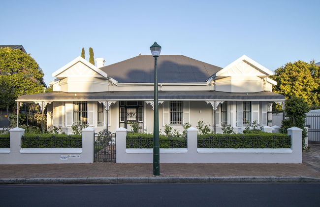 Middedorp Villa and Apartments - Foto 1