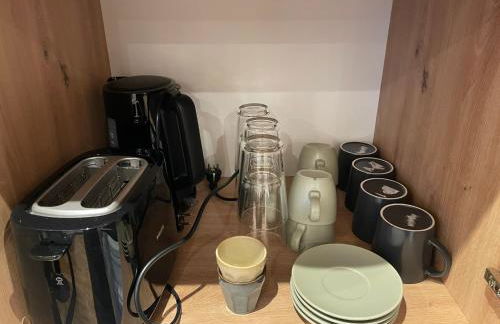 1,5-Zimmer, Top ausgestattet, 4 Pers, Souterrain, Self Check-in, Parkplatz, Netflix & Amazon Prime - Foto 29