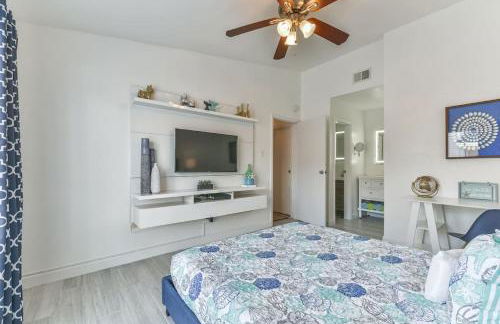 Coastal Paradise Condo with 2 Bedrooms and Pool - Foto 15