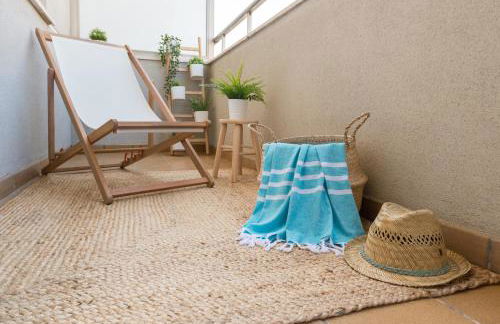 Charming apartment on the beach - Pool and parking - Photo 19