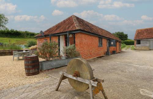 Swallows Nest - Photo 1