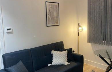 Modern 1-Bed Apartment in Buckinghamshire with Free WiFi, Parking & Garden - Foto 9