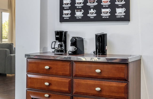 Relux Sea View 2BD Apartment by BluPine - Foto 16