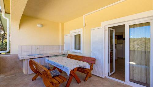 Cozy Apartment In Potocnica With Wifi - Foto 2