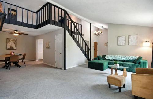 Stylish 2BR Loft Near ISU Hospitals & Downtown - Foto 3