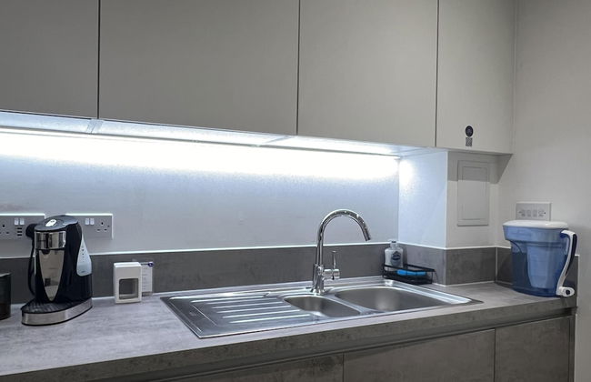 Riverside Retreat in Barking - Photo 14