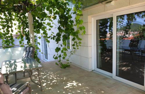 Abelia, two terraces, hot tub, free parking - Foto 13