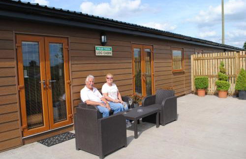 FAIRVIEW FARM Holiday Accommodation 14 Luxury Lodges, Cabins, Dog Friendly, Suitable for Couples, Families and Groups, Wedding Guests , Corporate events, Sleeps 2-65 guests in Ravenshead, Nottingham near Sherwood Forest, set in 88 acres - Photo 45