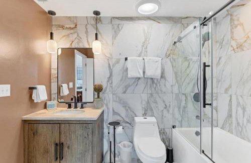 Beautiful Downtown Condo 1 Bed 1 Bath - Foto 10