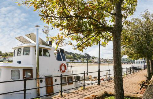 Courtyard Cottage - Photo 24