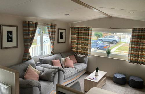 Tranquil Retreat at River Valley Country Park - Photo 22