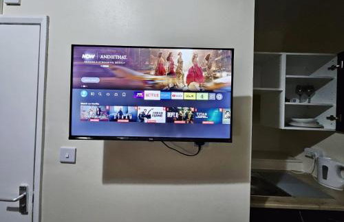 The Green Light House Studio 24 - Free Private Parking - Foto 10